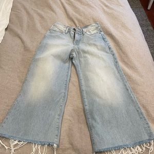 Frame Wide leg ripped hem cropped jeans